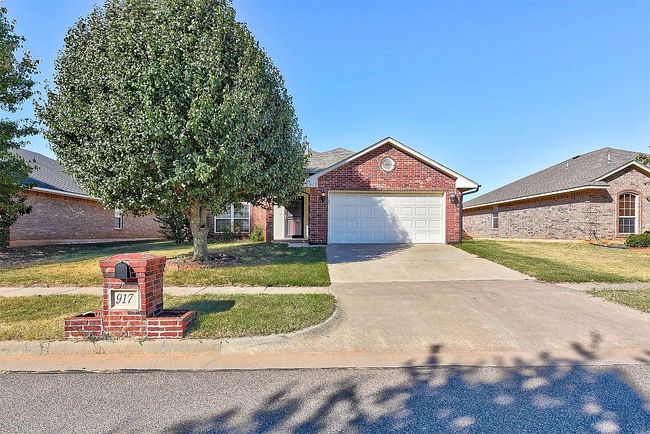 Preview of property located at 917 Greenfield Ave
