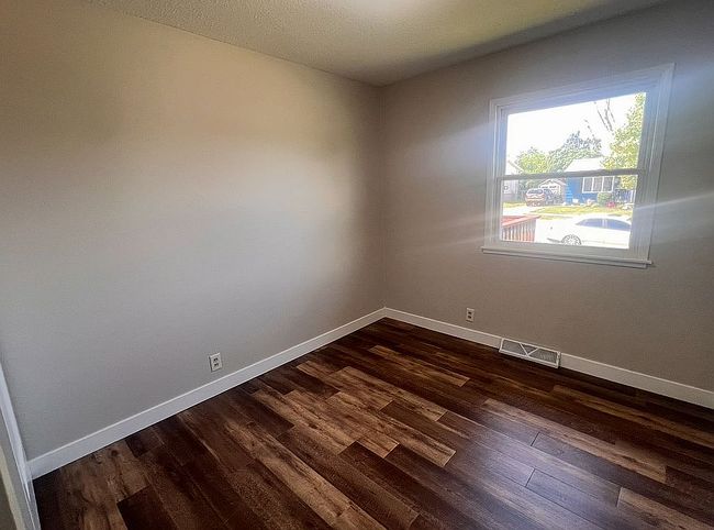 Photo of 4541 Midway Dr Nw, Cedar Rapids, IA
