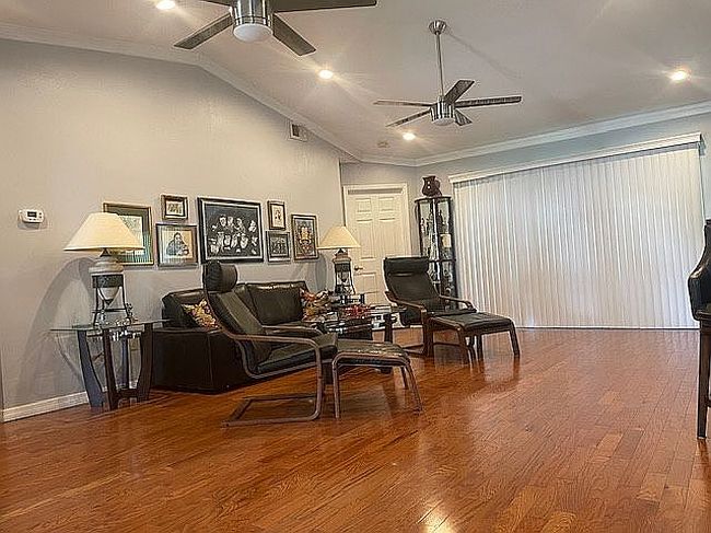 Preview of property located at 8464 Sw 62nd Ct
