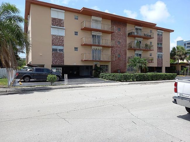 Photo of 2010 Fillmore St Apt 308, Hollywood, FL