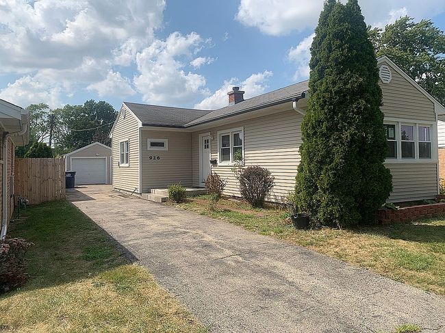 Photo of 926 S 3rd Ave, Des Plaines, IL