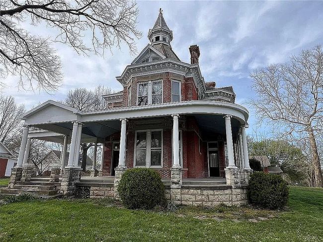Photo of 1103 Atchison St, Atchison, KS