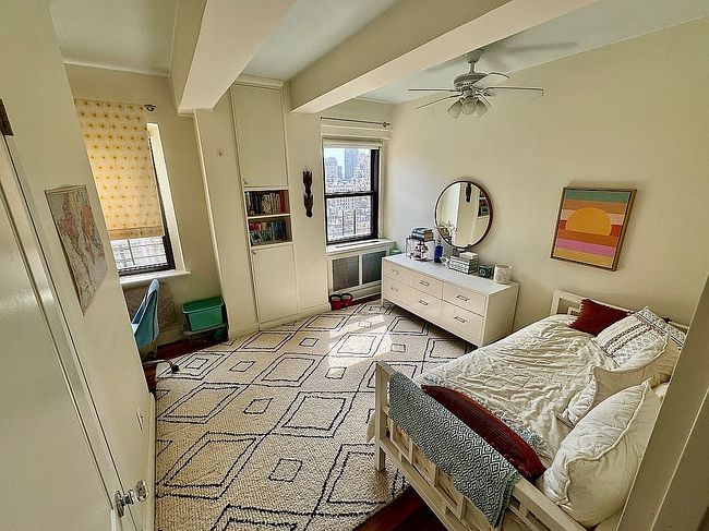 Additional photo 2 of property located at 2166 Broadway Apt 19B