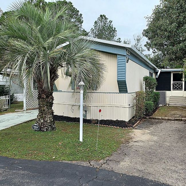 Photo of 9854 Violet Cir, Navarre, FL