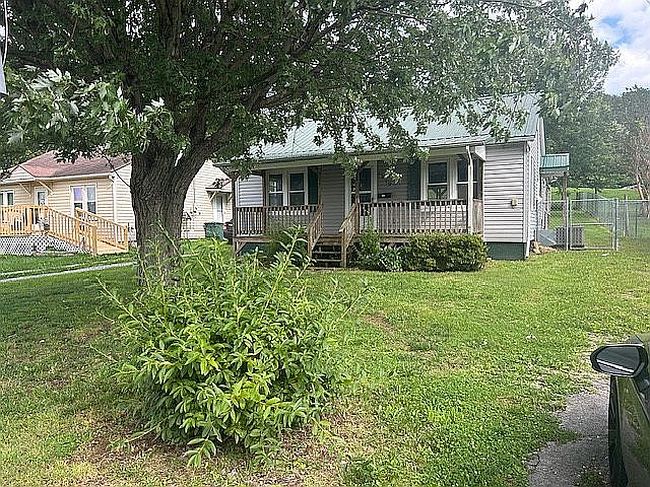 Photo of 1119 Forest St, Greeneville, TN