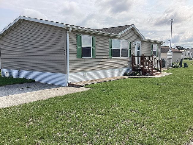 Image of 5851 S Shore Dr