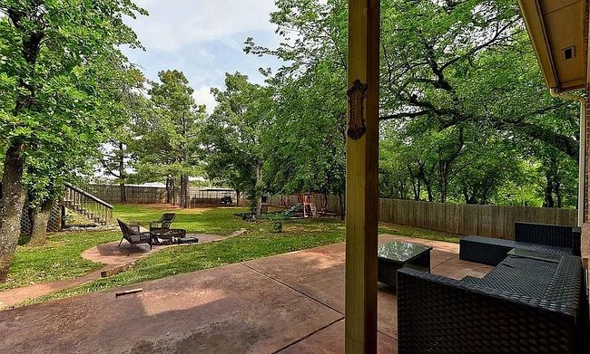 Photo of 701 Chippingham Ln, Blanchard, OK