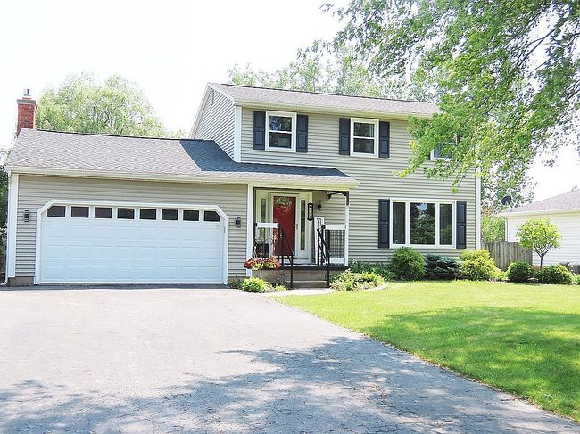 Photo of 198 Continental Dr, Lockport, NY