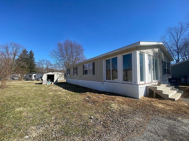 Image of 415 Crandon Ln