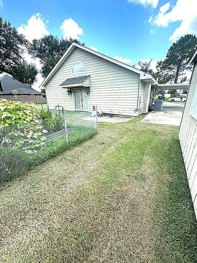 Image of 214 Holly St