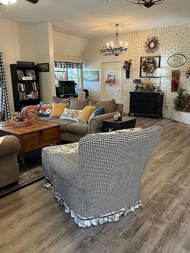 Photo of 890 Hiwassee St, Murphy, NC