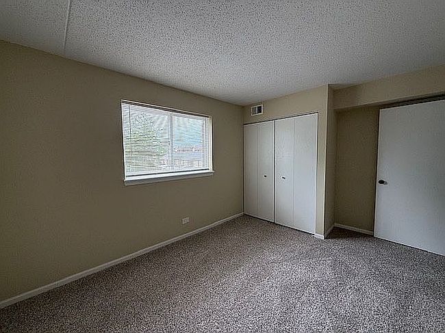 Photo of 18245 66th Ct Apt 2B, Tinley Park, IL