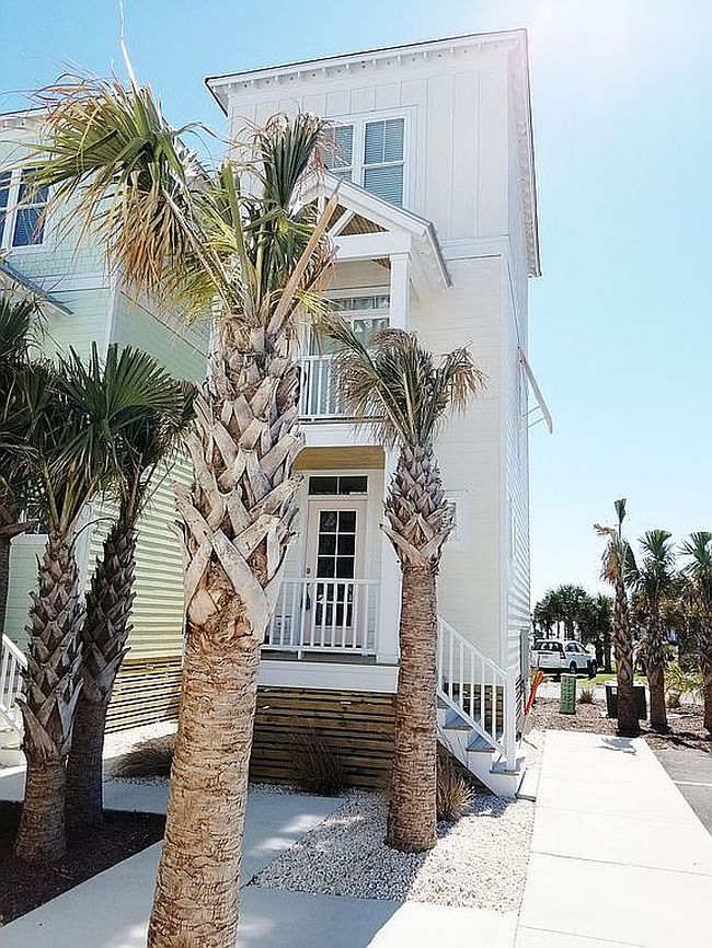 Image of 102 W Terminal Blvd #15