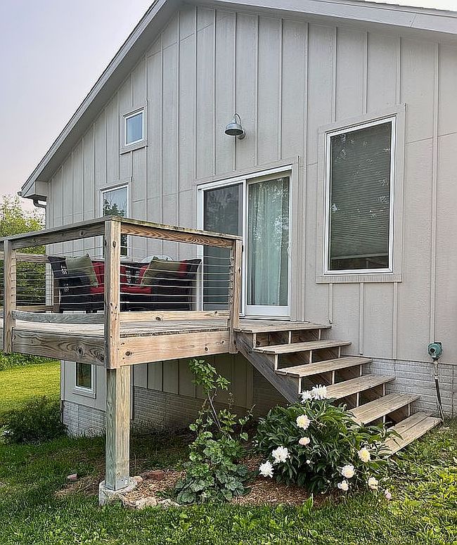 Photo of 2430 Walnut Trl, Saint Charles, IA