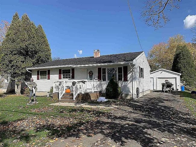 Image of 72 Beach St
