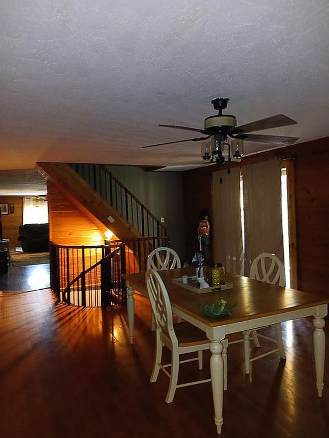 Image of 208 E Green St