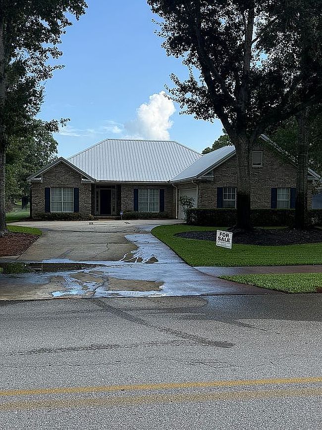 Photo of 1402 Winged Foot Dr, Niceville, FL