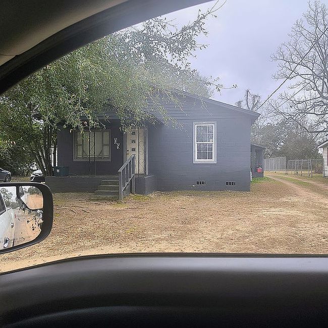 Image of 709 E Jessamine St