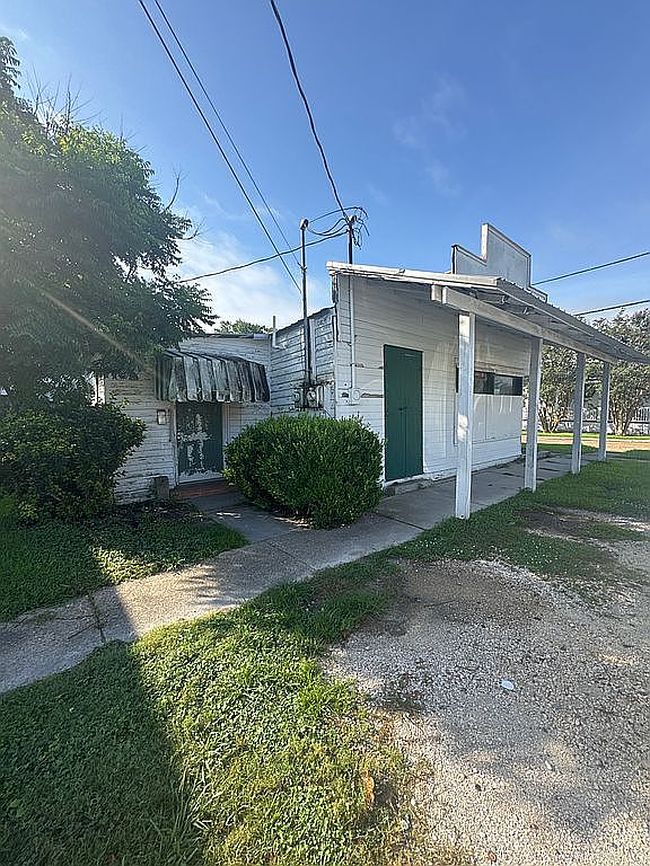 Photo of 321 Lessard St, Donaldsonville, LA