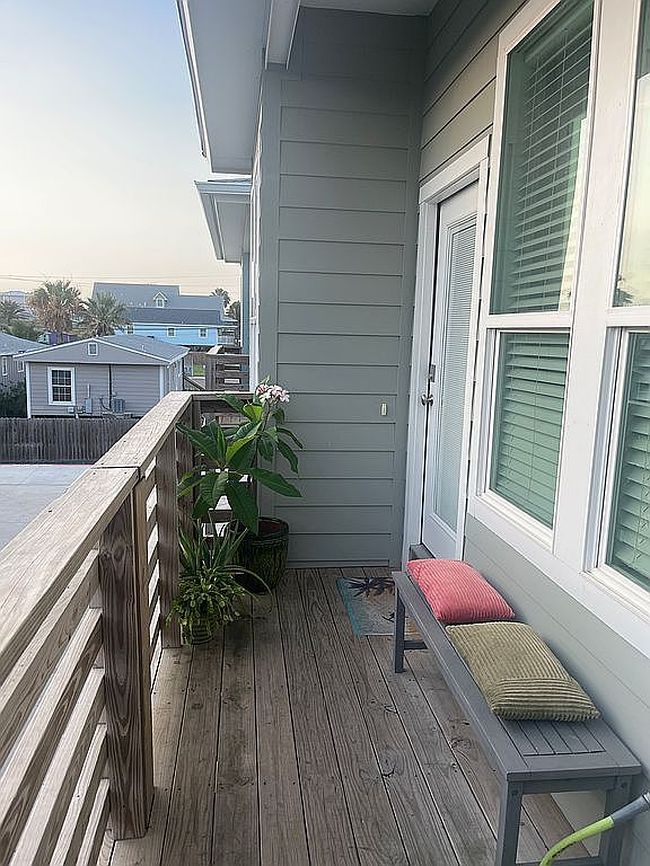 Photo of 1624 S 11th St #2, Port Aransas, TX
