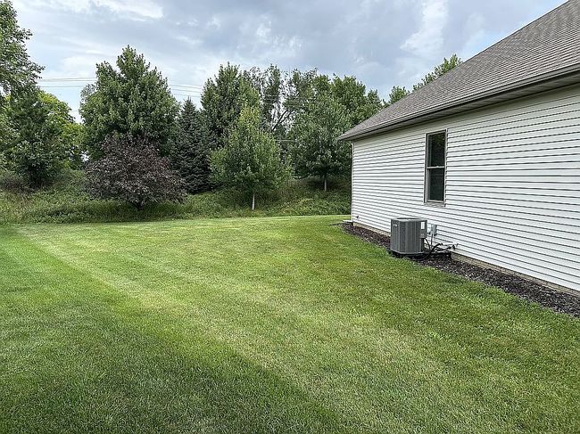 Photo of 6658 Blackberry Ln, Bettendorf, IA