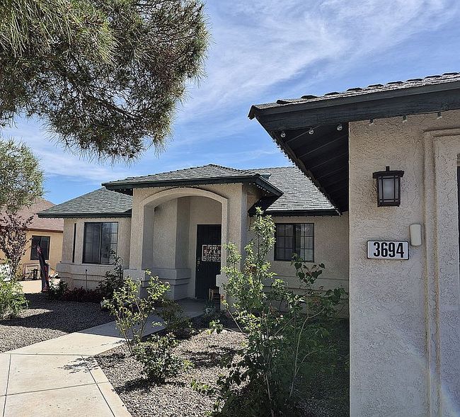 Image of 3694 N Irving St