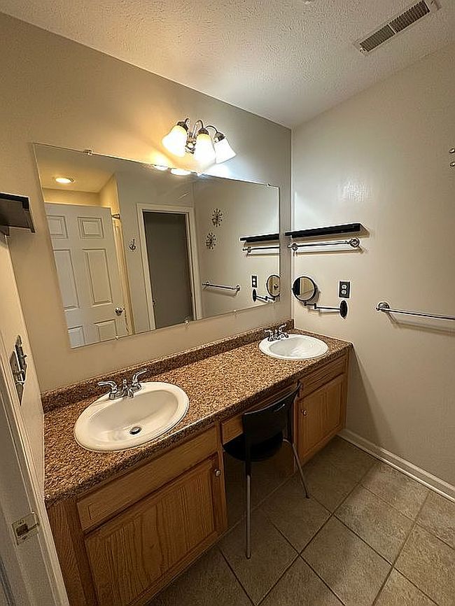 Photo of 103 Overlook Dr, Clarksburg, WV