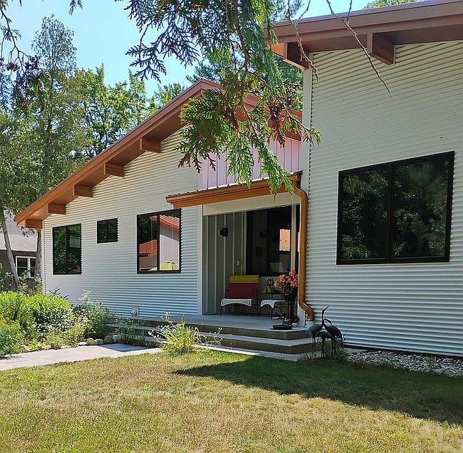 Photo of 270 Sands St, Pentwater, MI