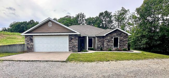 Photo of 12503 Thornberry Rd, New London, MO