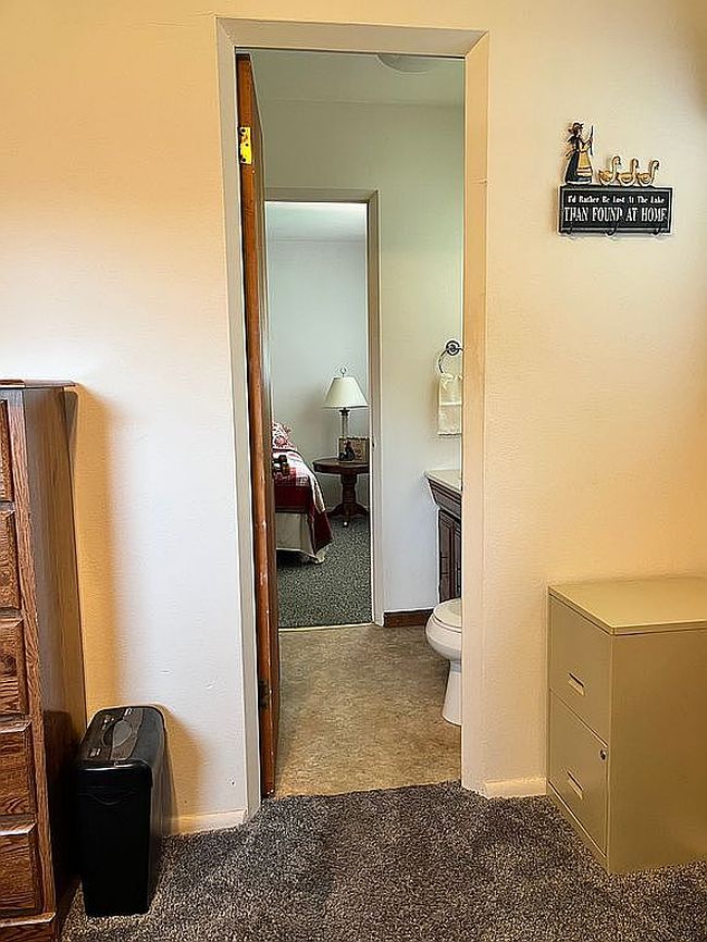 Photo of 33 Lakeview Acres Dr, Collinsville, IL