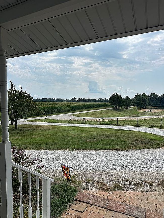 Photo of 5779 Sunflower Ln, Millstadt, IL