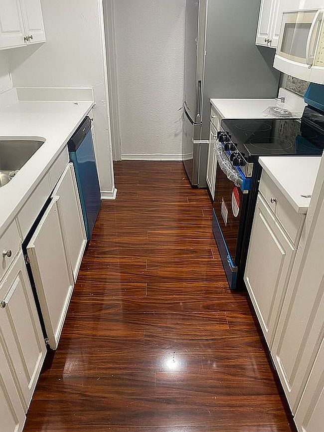 Image of 568 E Avenue J Apt B