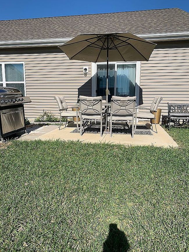 Photo of 6607 Laurelwood Dr, Pendleton, IN