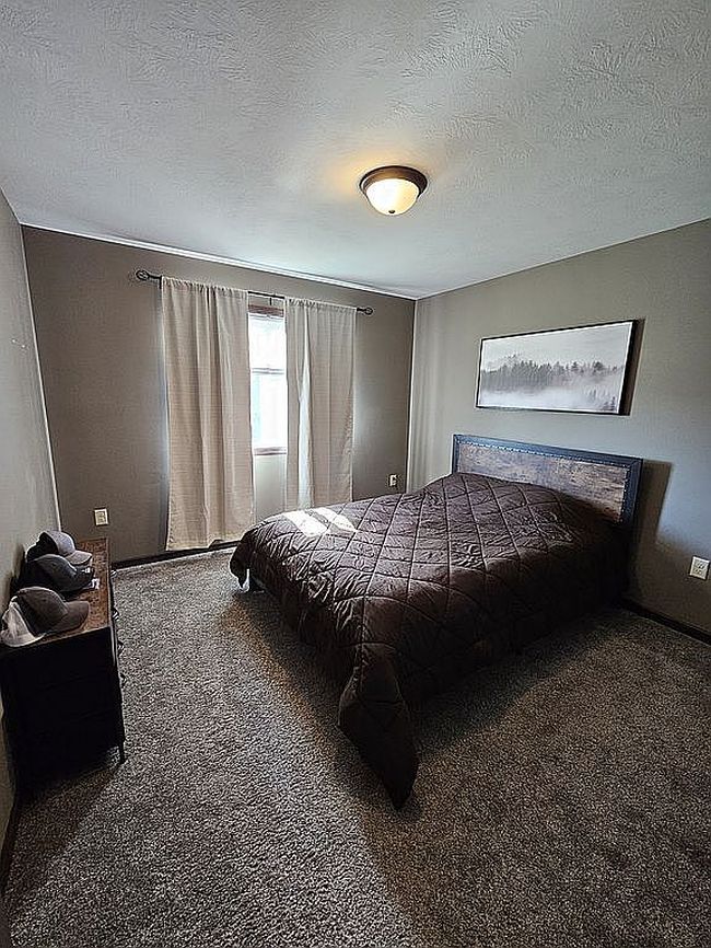 Photo of 633 Apple Creek Rd, Parker, SD