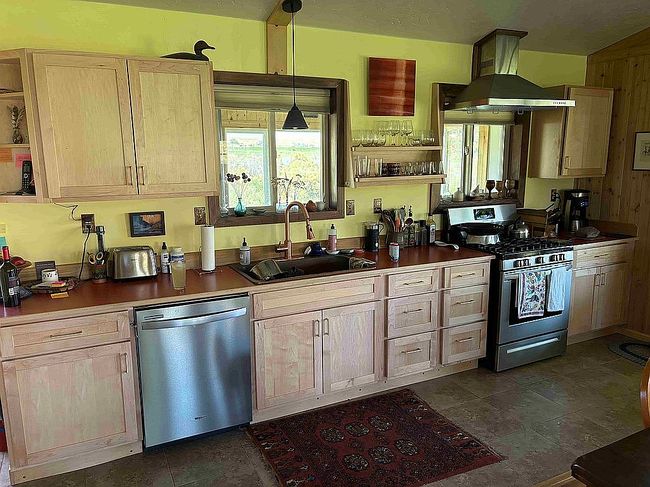 Photo of 8925 Poplar Dr, Melba, ID