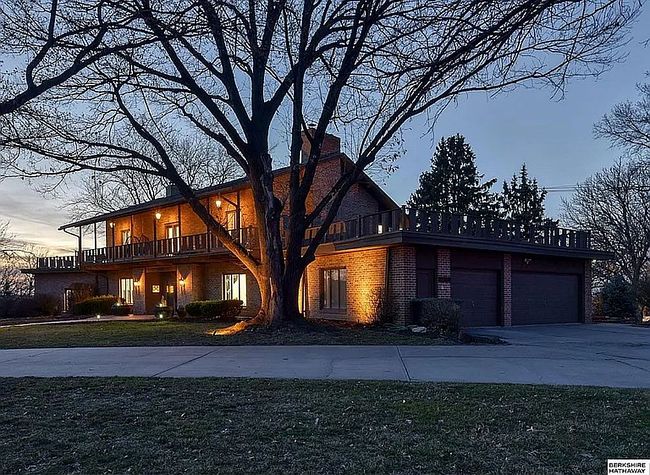Photo of 21916 Logan Circle, Omaha, NE