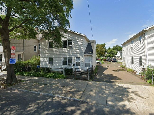 Image of 431 Columbus Ave