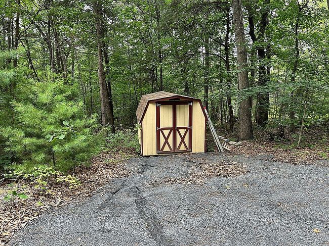 Photo of 974 Sundance Retreat Ln, New Market, VA