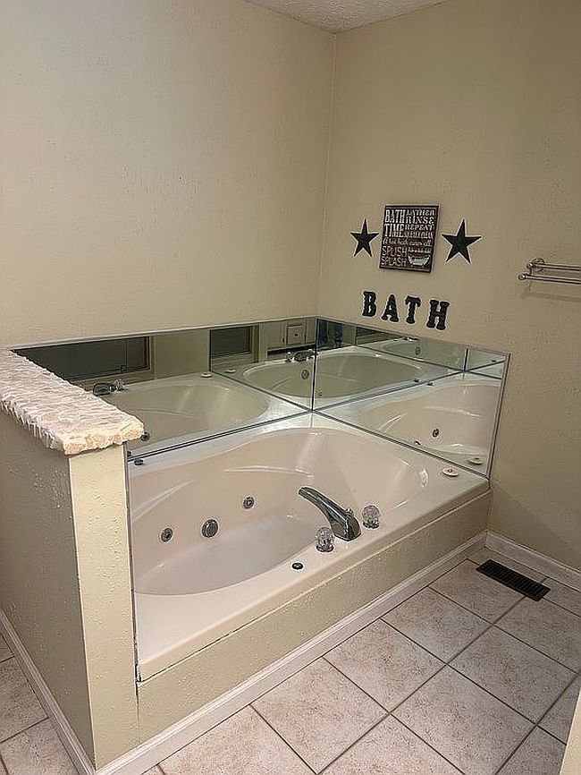 Image of 106 Thornwood Ln