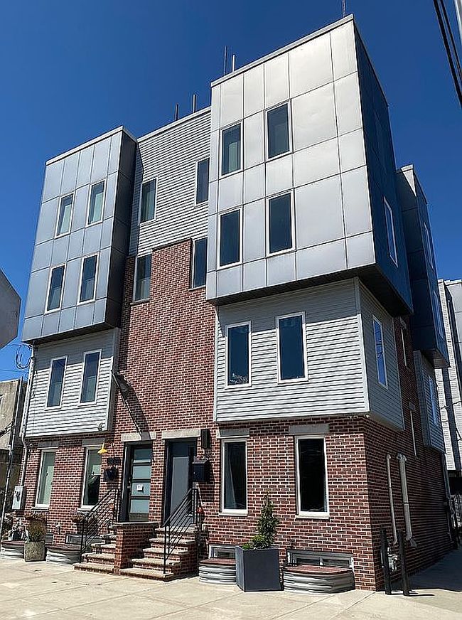 Image of 2000 E Moyamensing Ave