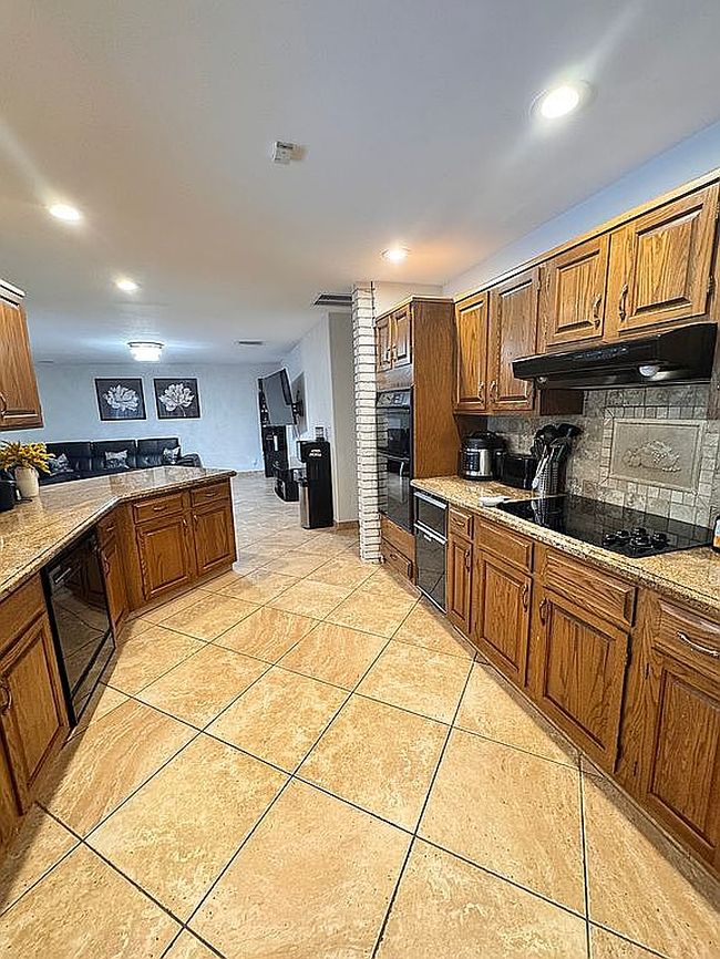 Preview of property located at 21920 Holly Tree Way