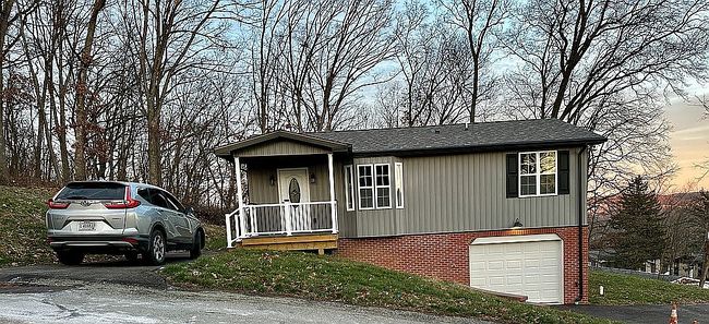 Image of 910 Burton Ave