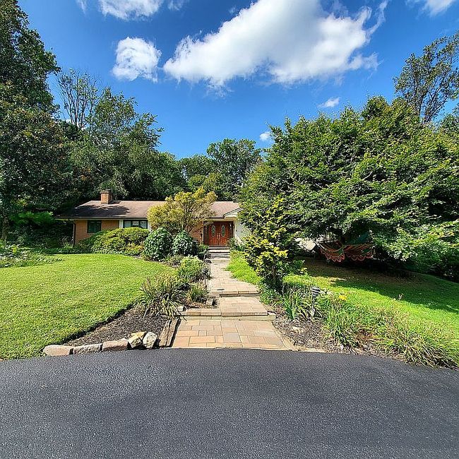 Photo of 907 Mitchell Farm Ln