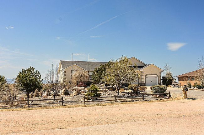 Additional photo 3 of property located at 955 S Tierra Buena Dr