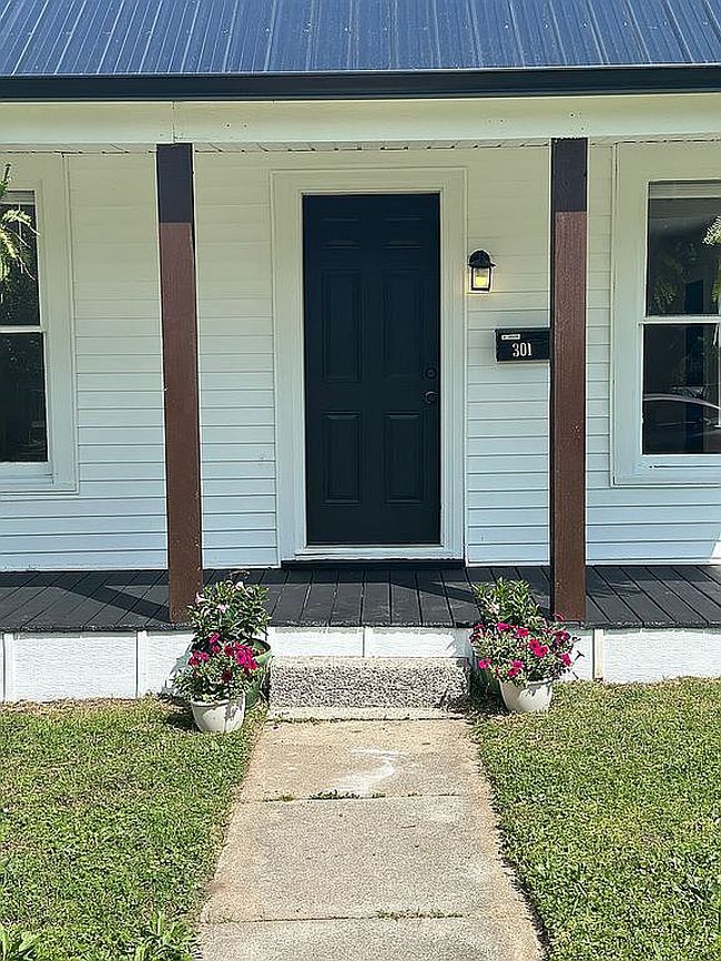Photo of 301 N Connor Ave, Joplin, MO