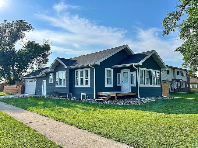 Image of 126 6th Ave S