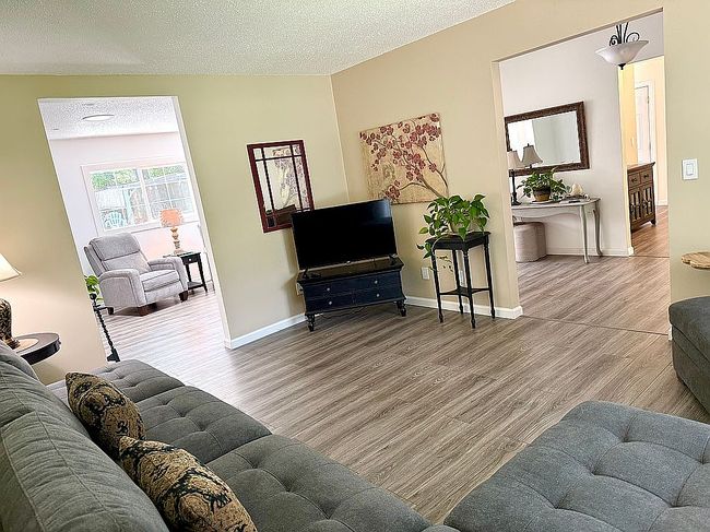 Photo of 510 Willow Rd, Peachtree City, GA