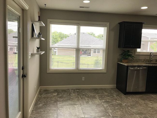 Image of 7402 Oakley Dr