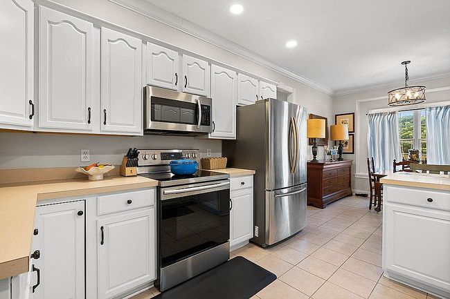 Image of 4015 Pine Lake Ct