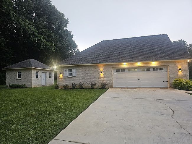 Photo of 30 Fairway Dr, Natchez, MS